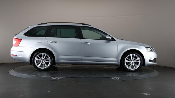Used Skoda Octavia 2020 for sale - 76179445: Photo 62