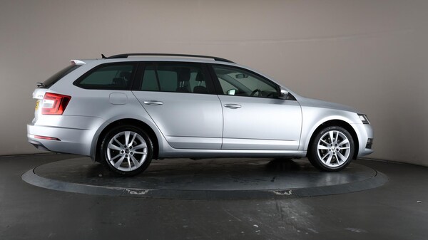 Used Skoda Octavia 2020 for sale - 76179445: Photo 64