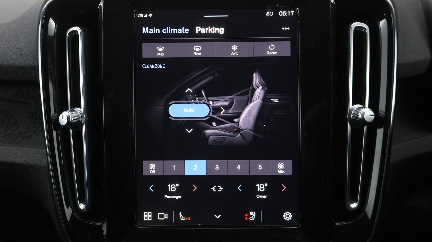 Used Volvo XC40 2023 for sale - 77689457: Photo 12