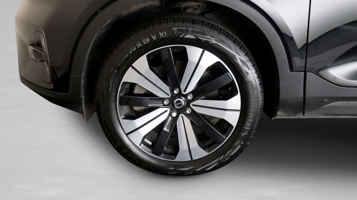 Used Volvo XC40 2023 for sale - 77689457: Photo 18