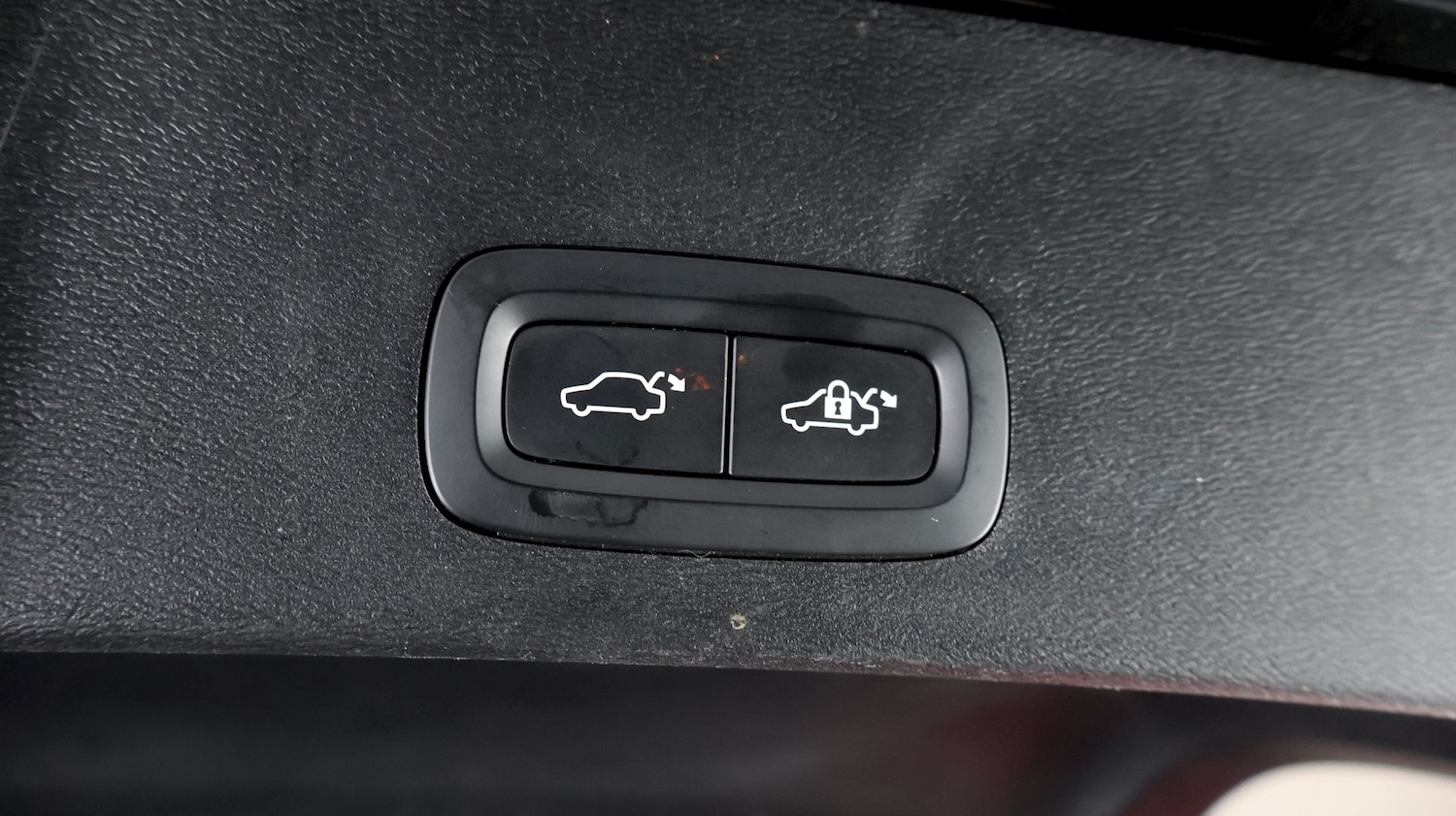 Used Volvo XC40 2023 for sale - 77689457: Photo 22