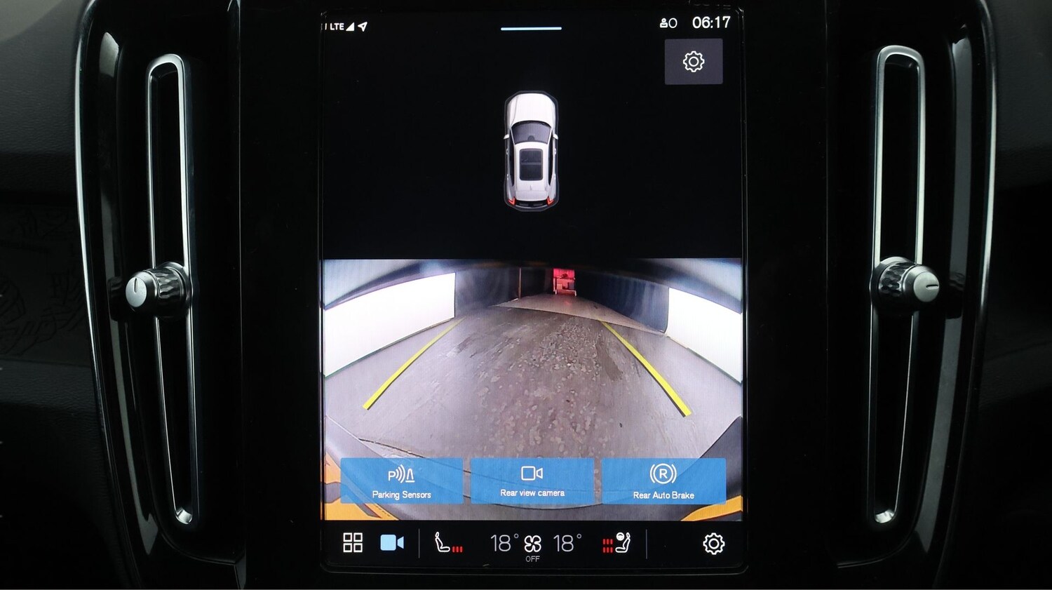 Used Volvo XC40 2023 for sale - 77689457: Photo 27