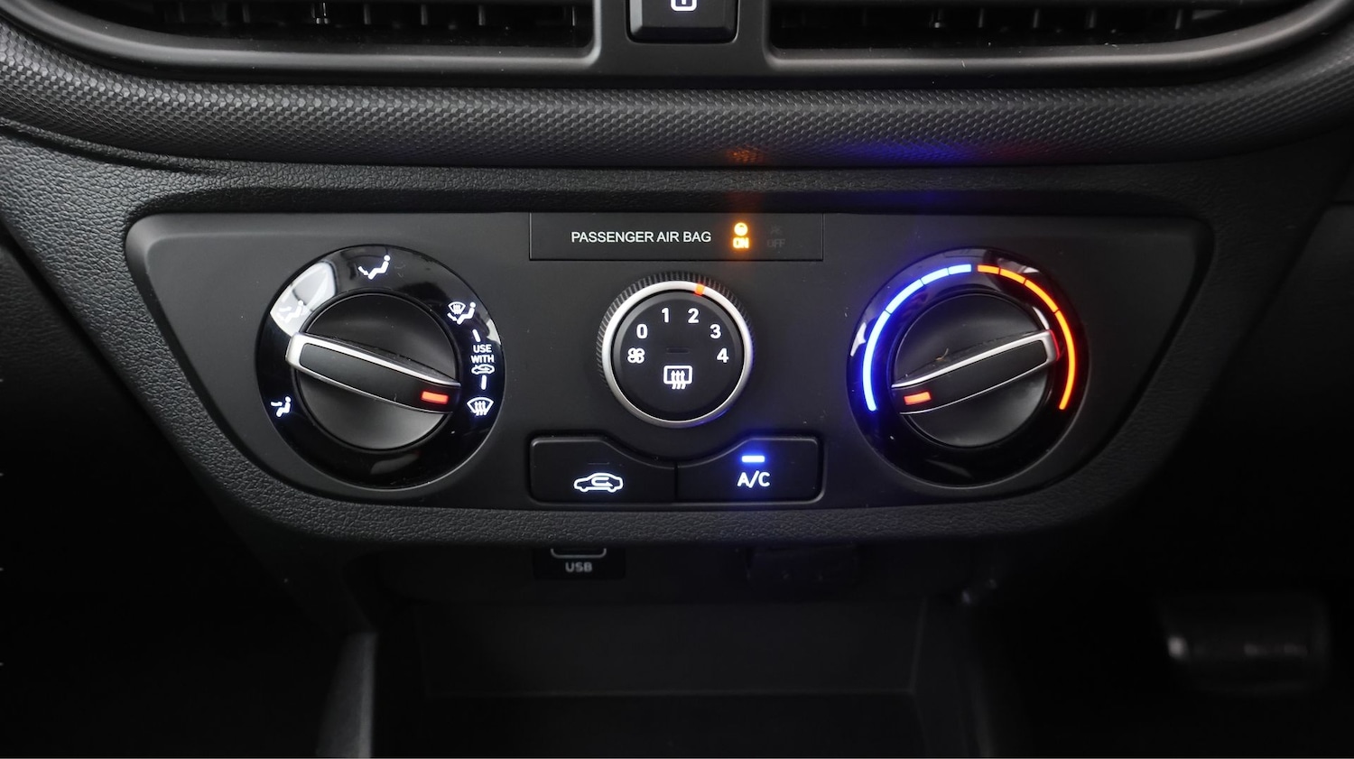 Used Hyundai i10 2022 for sale - 77704218: Photo 11