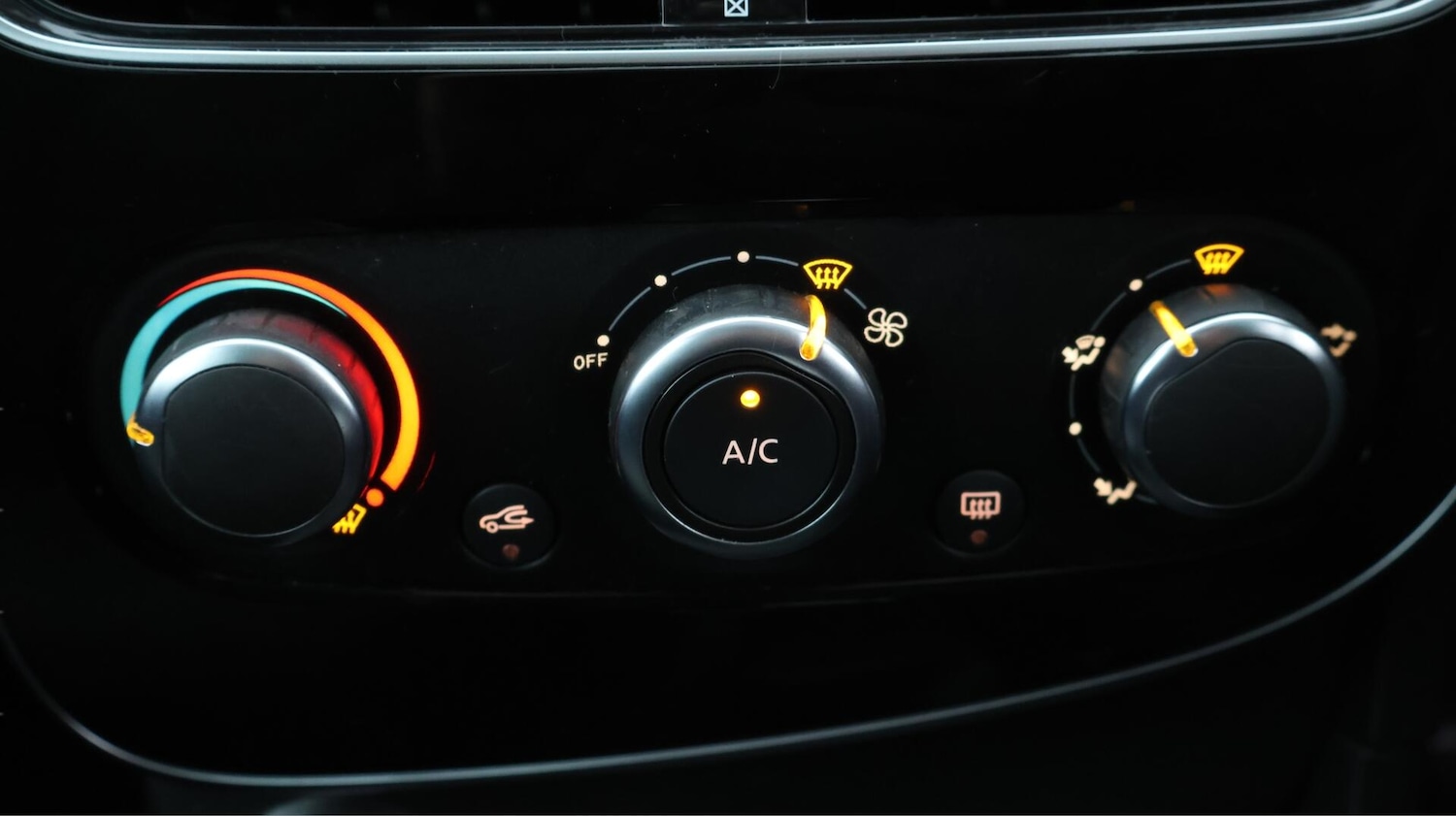 Used Renault Clio 2019 for sale - 76592507: Photo 12