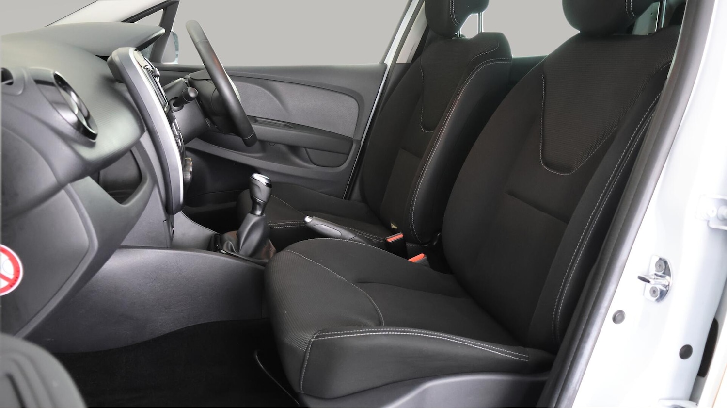 Used Renault Clio 2019 for sale - 76592507: Photo 14