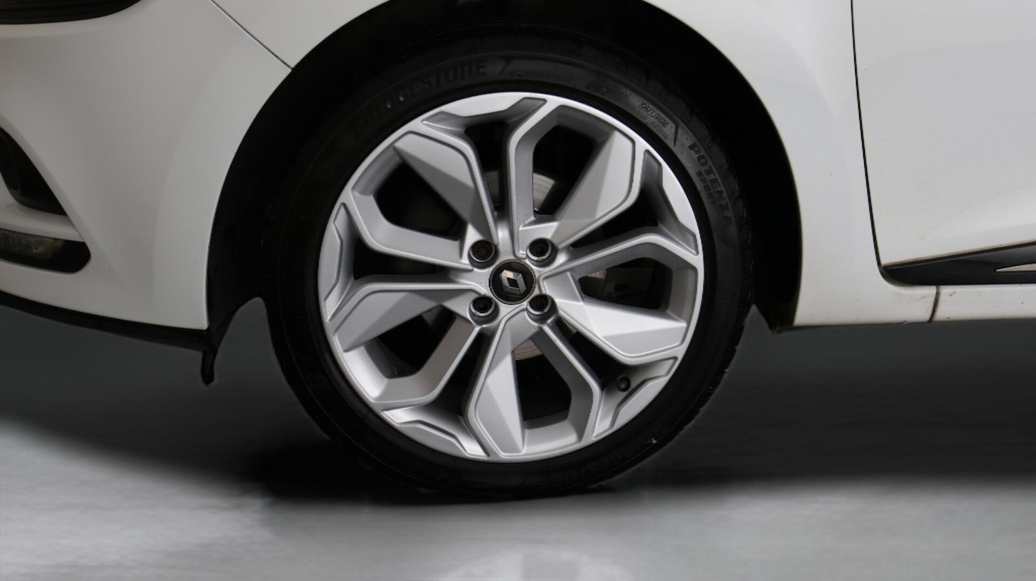 Used Renault Clio 2019 for sale - 76592507: Photo 18