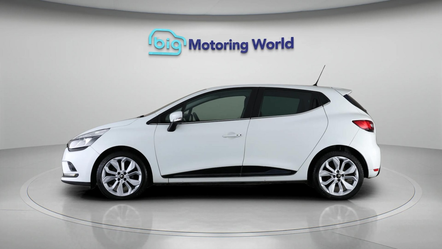 Used Renault Clio 2019 for sale - 76592507: Photo 4