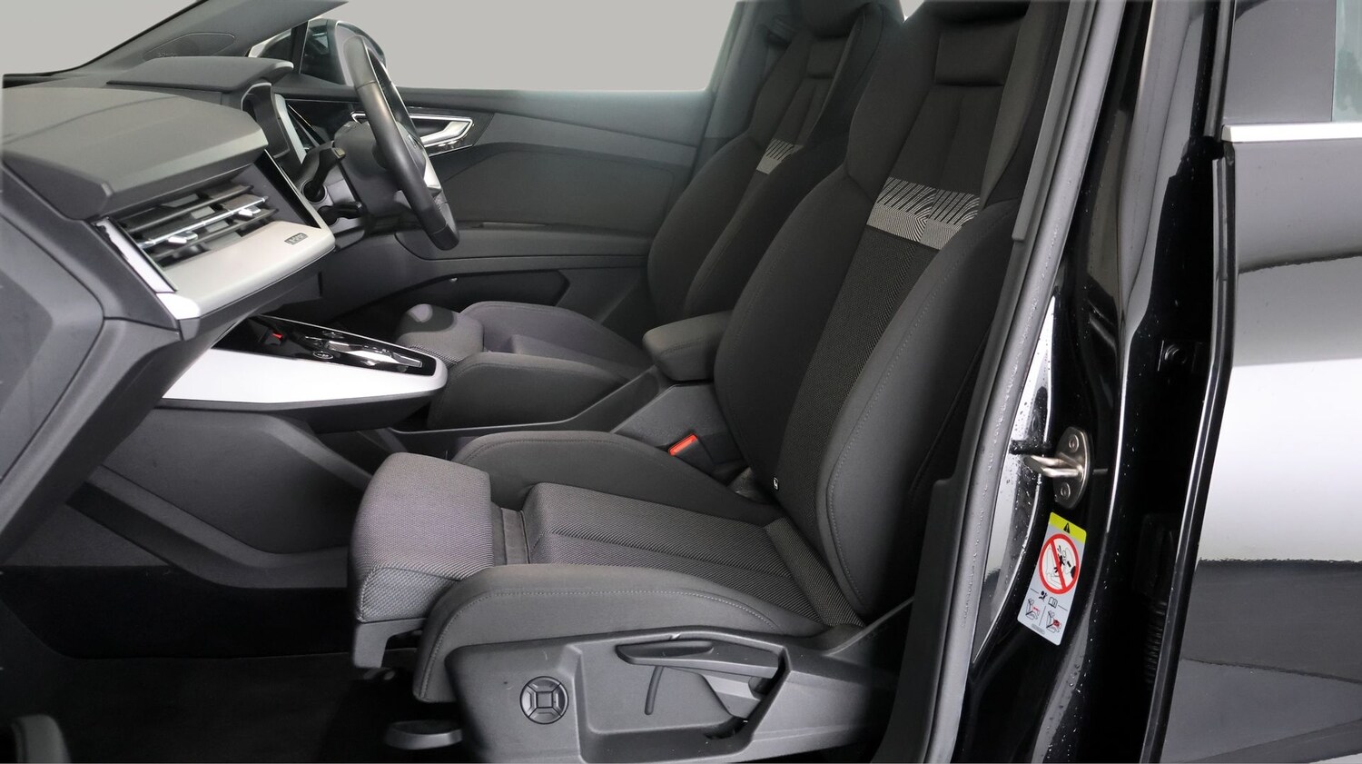 Used Audi Q4 e-tron 2023 for sale - 77721034: Photo 14