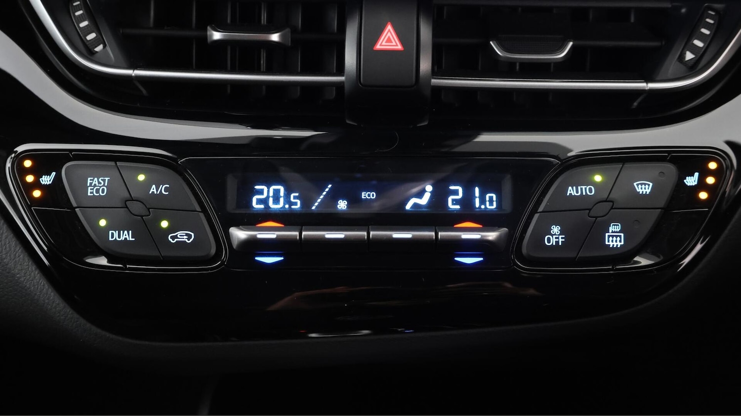 Used Toyota C-HR 2022 for sale - 76446637: Photo 12