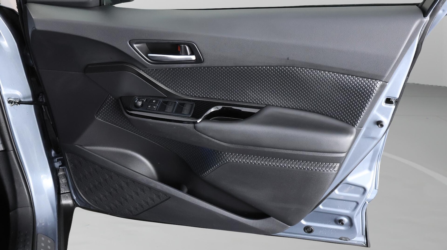 Used Toyota C-HR 2022 for sale - 76446637: Photo 15