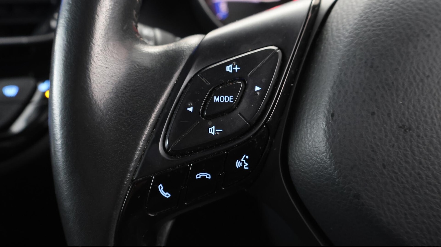 Used Toyota C-HR 2022 for sale - 76446637: Photo 22