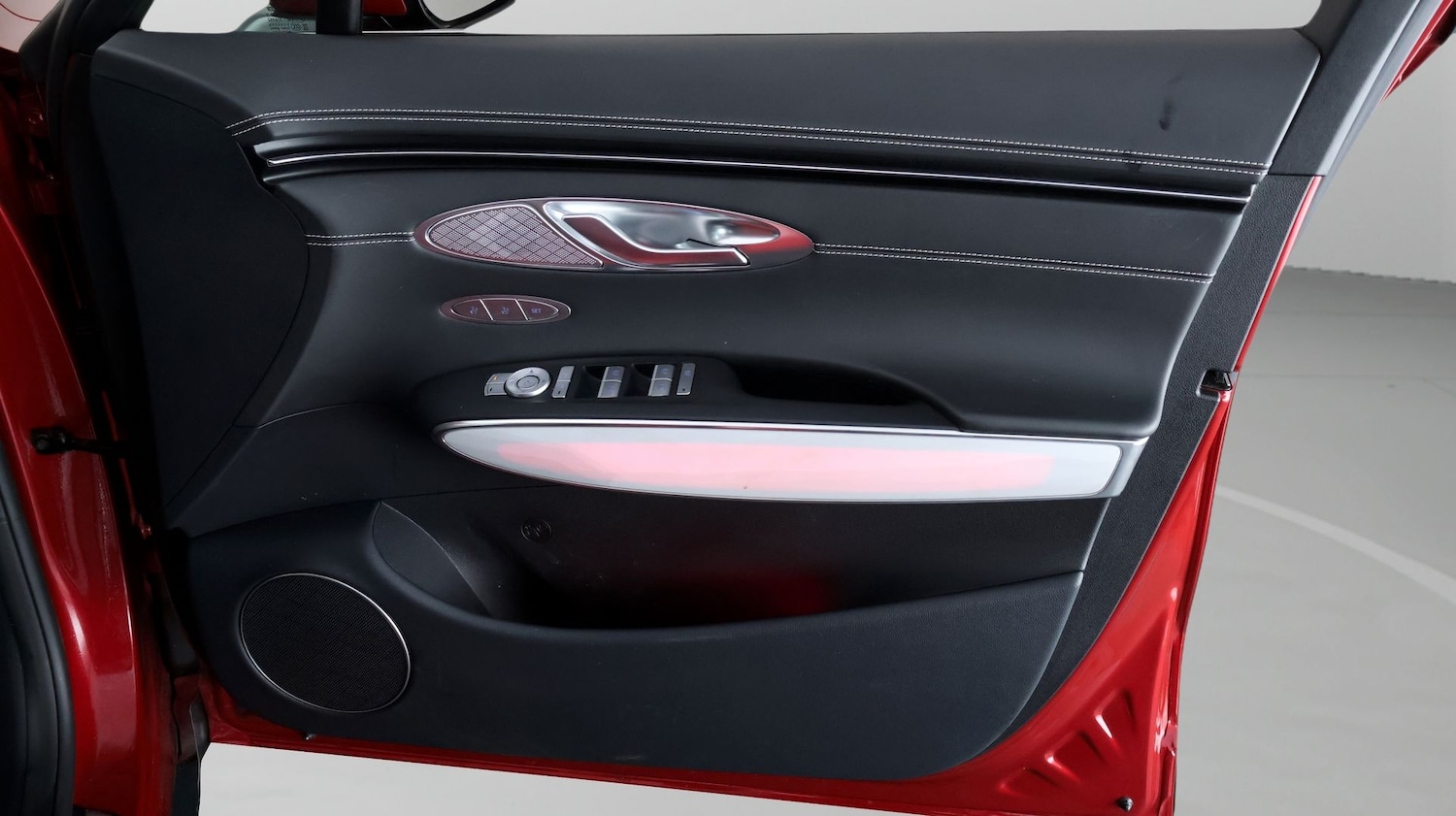 Used Genesis GV70 2023 for sale - 77296939: Photo 15