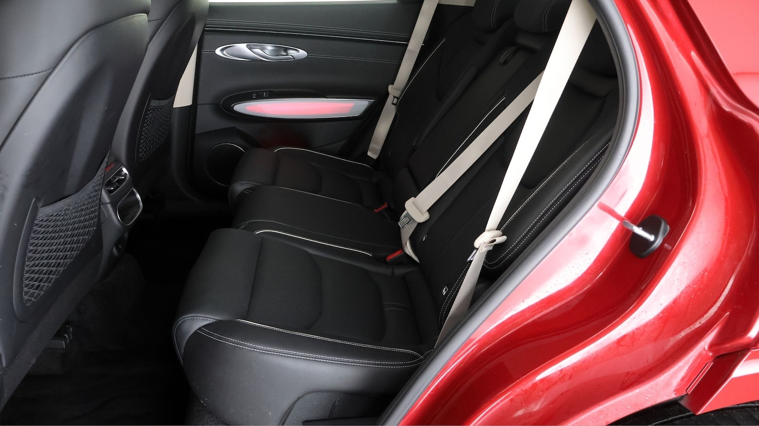 Used Genesis GV70 2023 for sale - 77296939: Photo 16