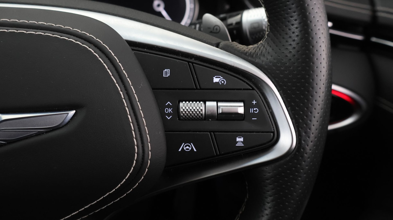 Used Genesis GV70 2023 for sale - 77296939: Photo 24