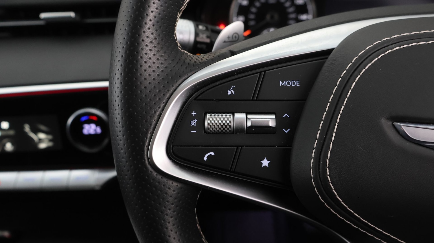 Used Genesis GV70 2023 for sale - 77296939: Photo 26