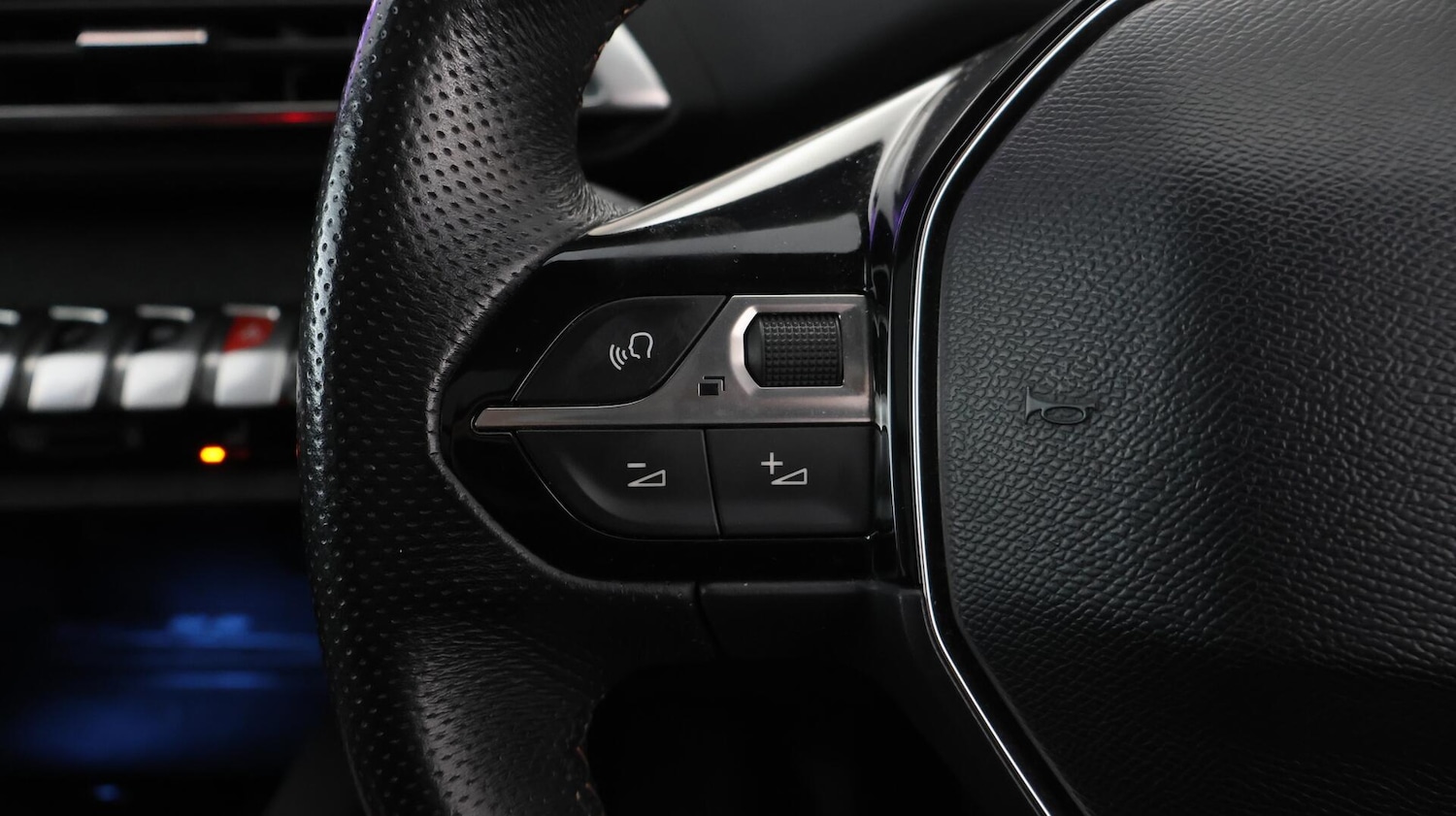 Used Peugeot 3008 2019 for sale - 76473623: Photo 25