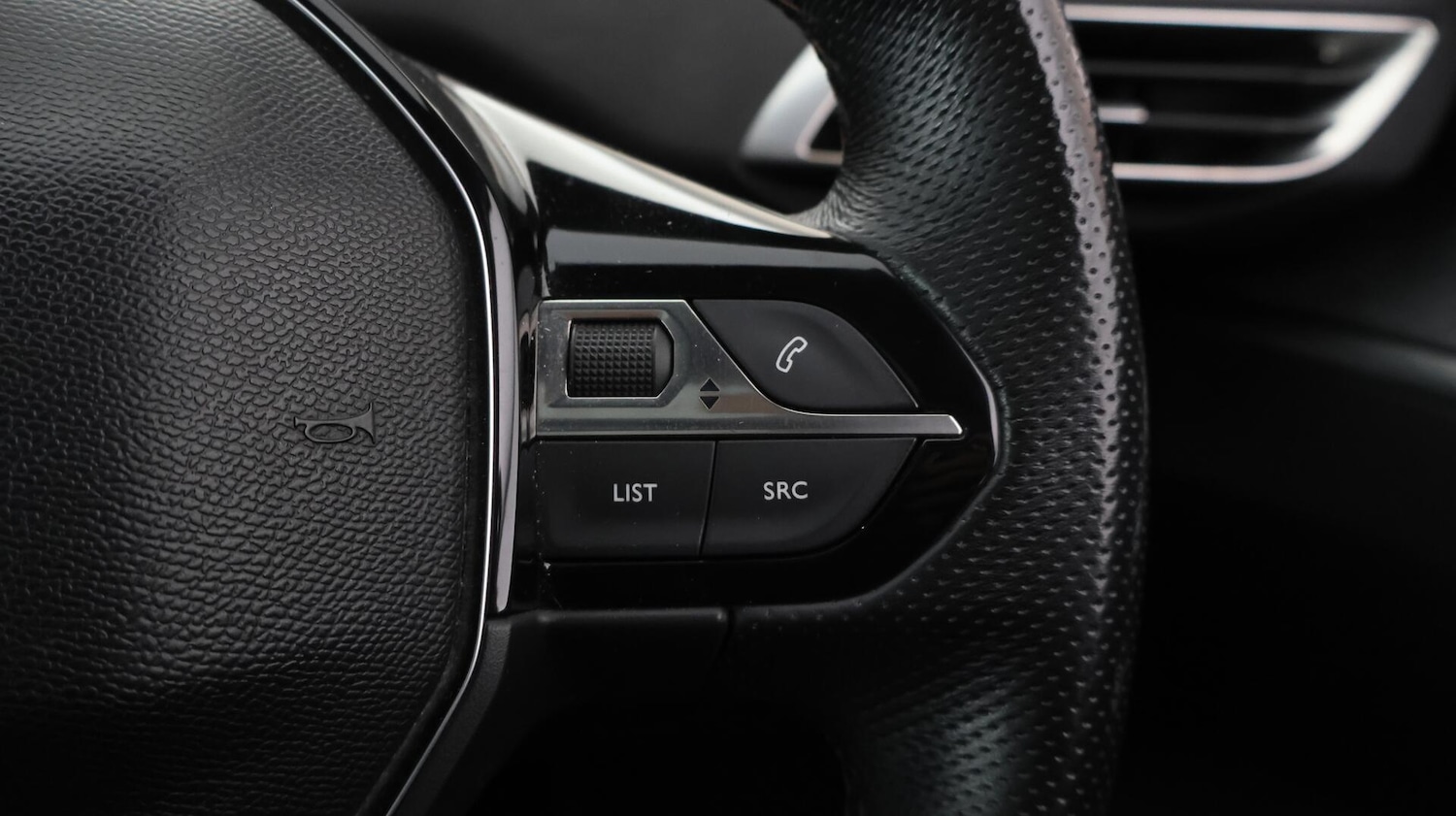 Used Peugeot 3008 2019 for sale - 76473623: Photo 26