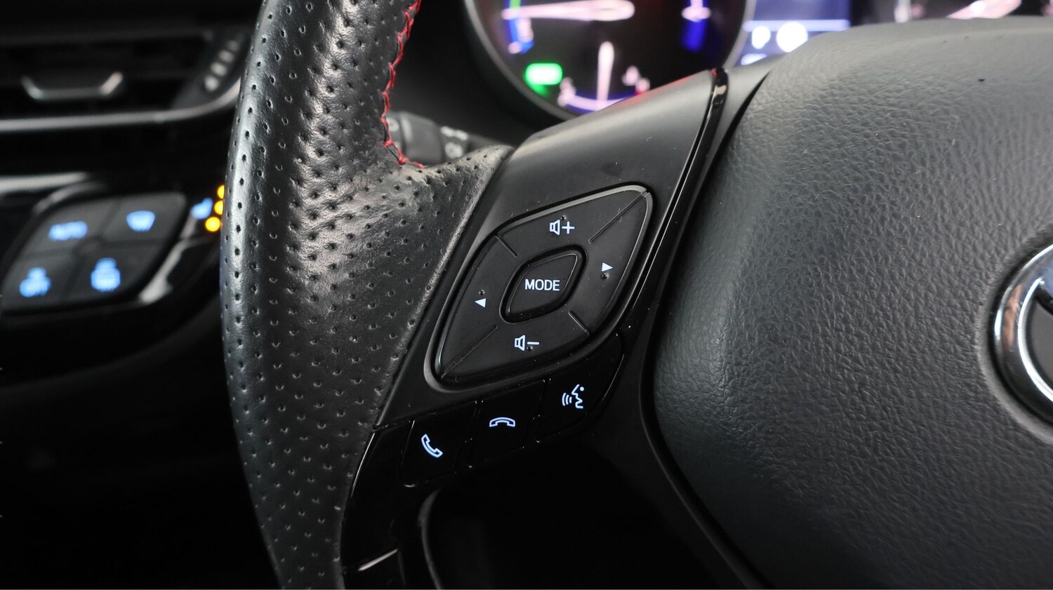 Used Toyota C-HR 2022 for sale - 77445636: Photo 23