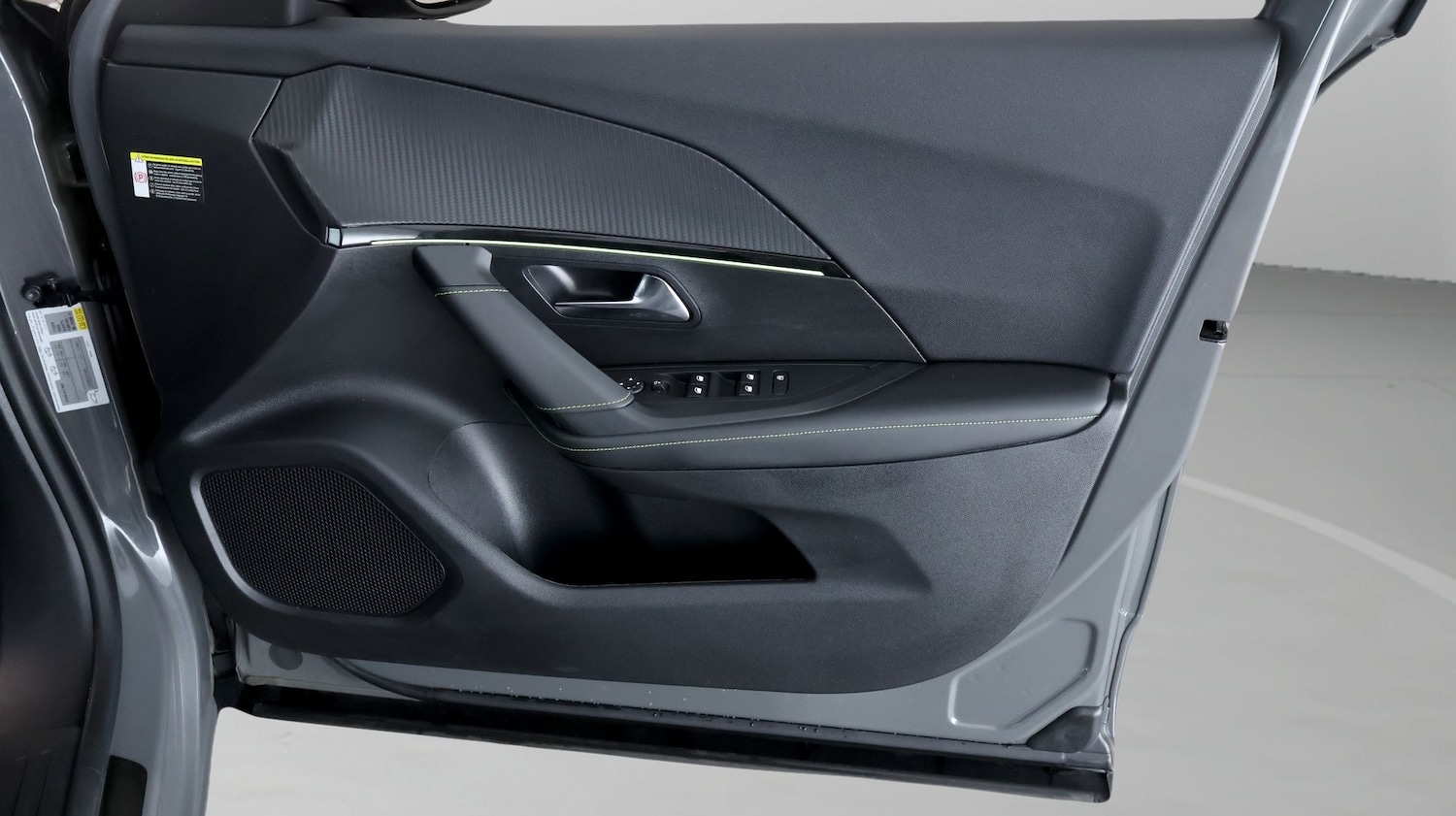 Used Peugeot 2008 2023 for sale - 77953787: Photo 14