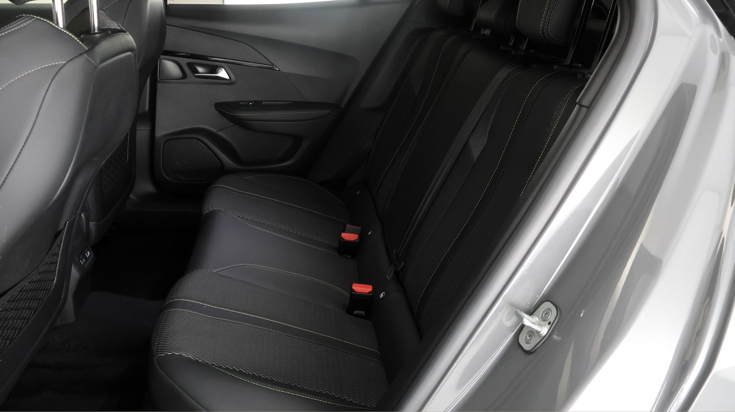 Used Peugeot 2008 2023 for sale - 77953787: Photo 15