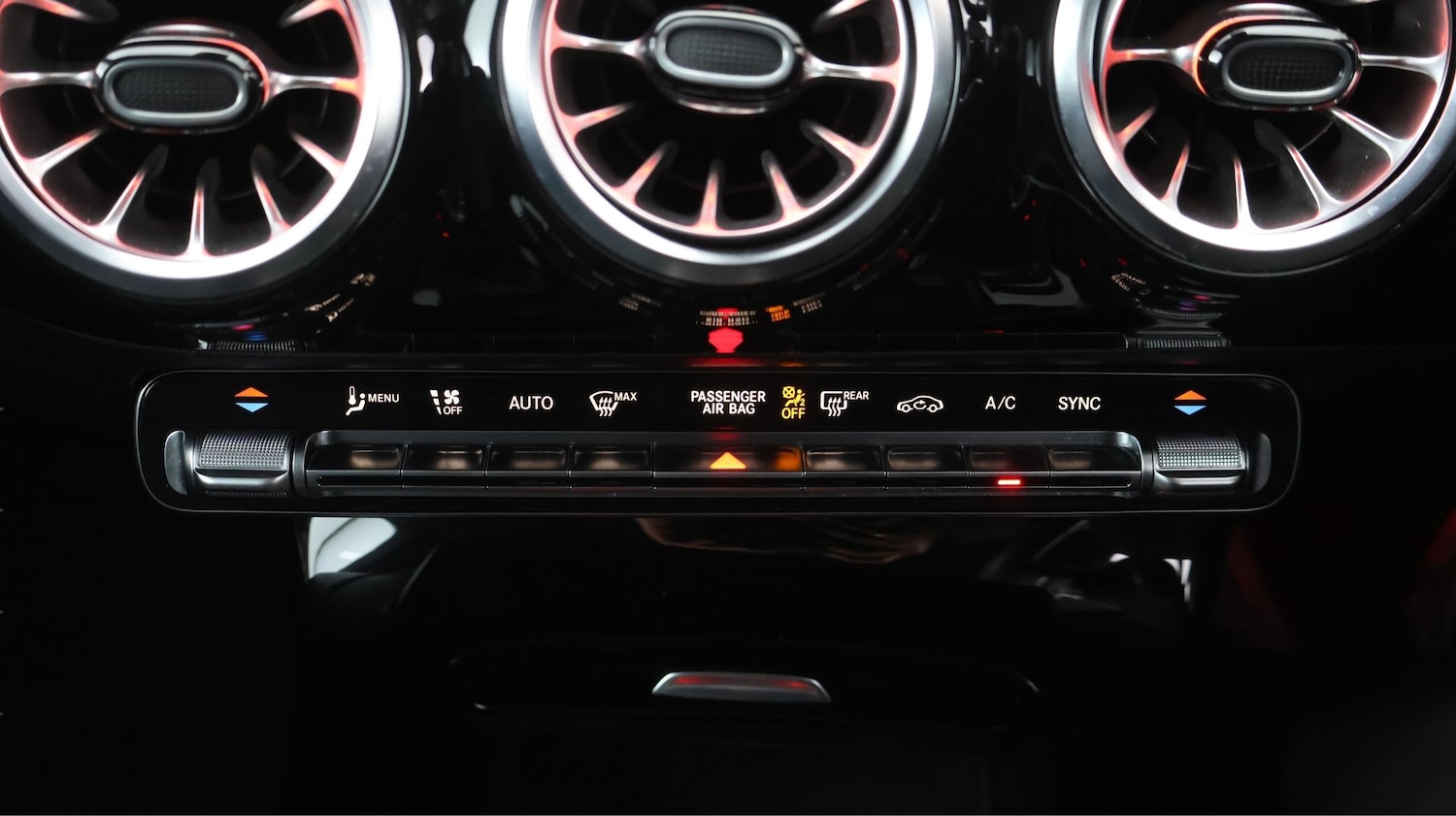 Used Mercedes-Benz CLA 2022 for sale - 77607384: Photo 12