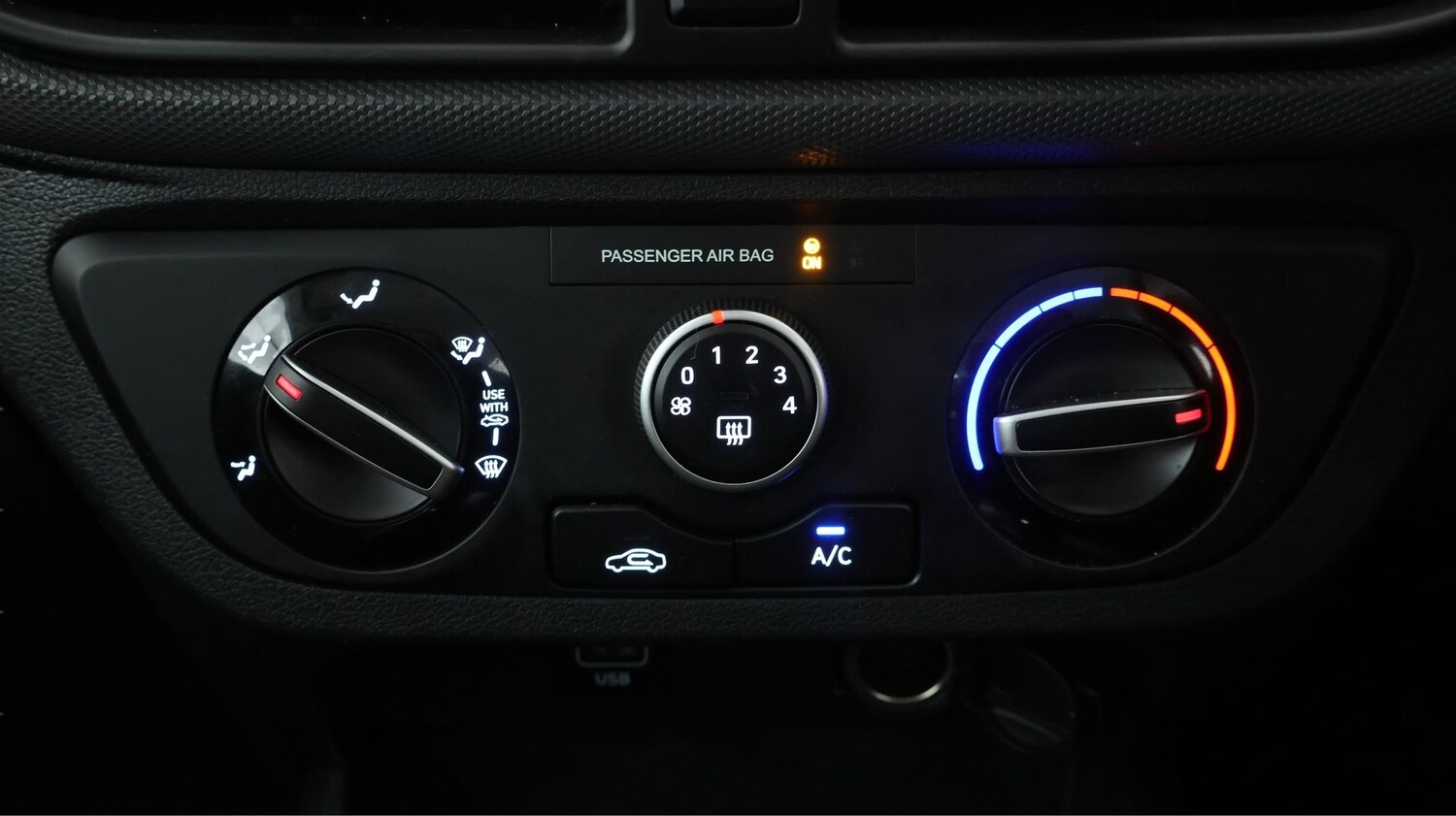 Used Hyundai i10 2022 for sale - 77896777: Photo 11