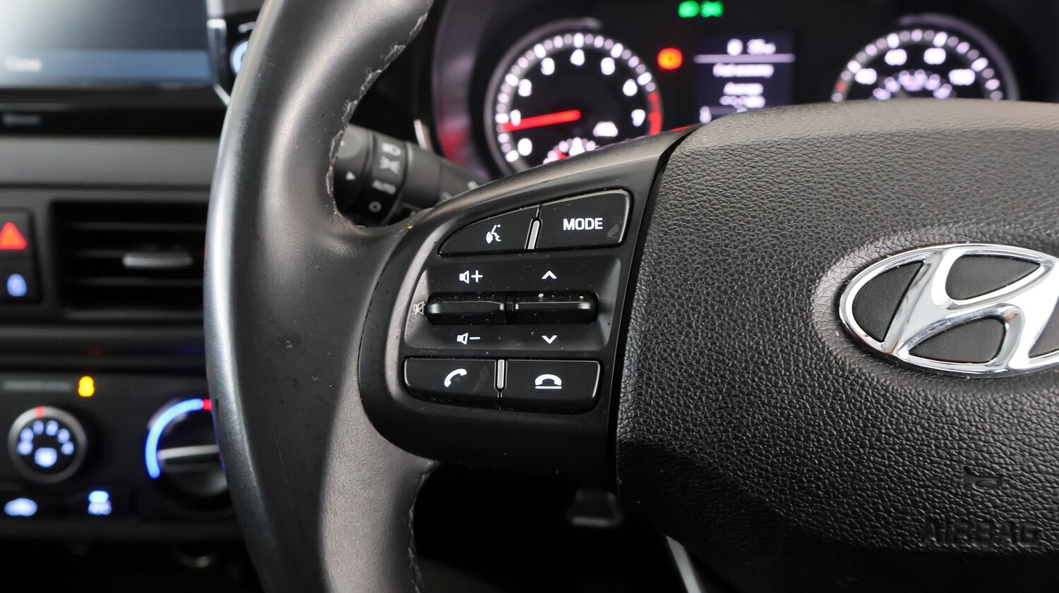 Used Hyundai i10 2022 for sale - 77896777: Photo 23