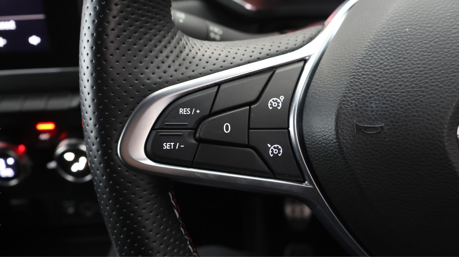 Used Renault Captur 2022 for sale - 76844869: Photo 22