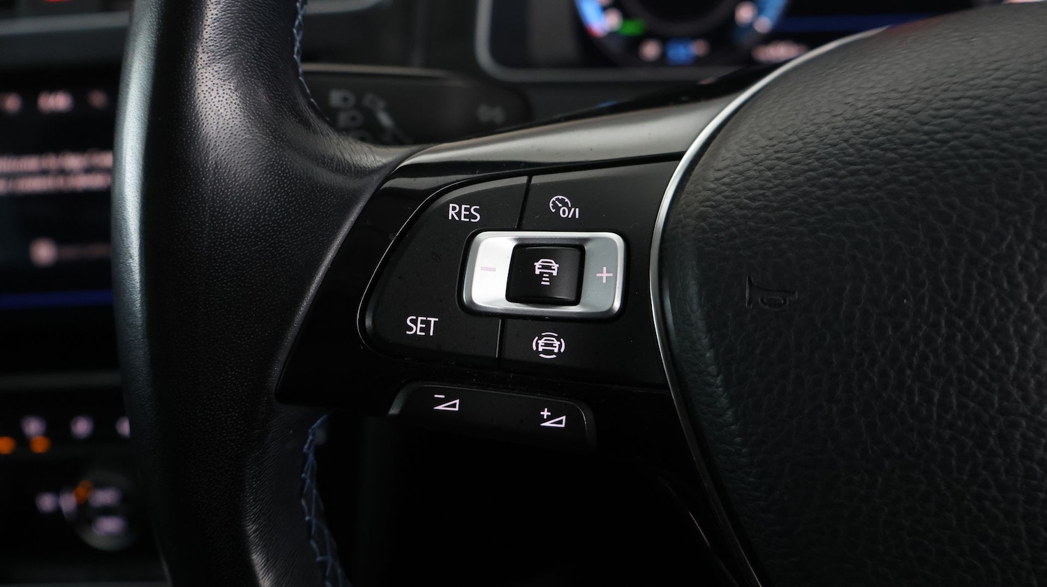 Used Volkswagen Golf for sale - 77410790: Photo 25