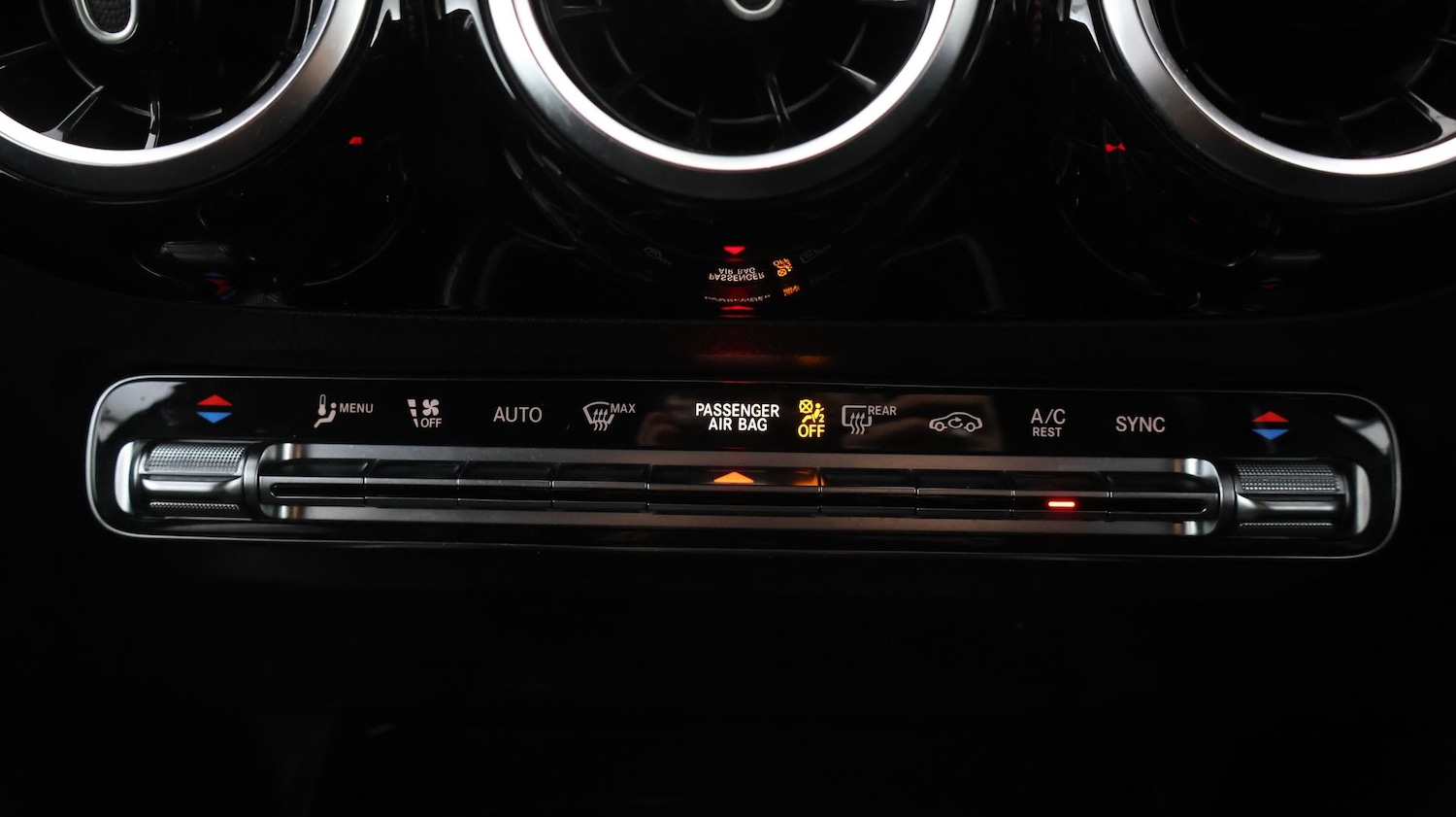 Used Mercedes-Benz GLA 2020 for sale - 78219136: Photo 12