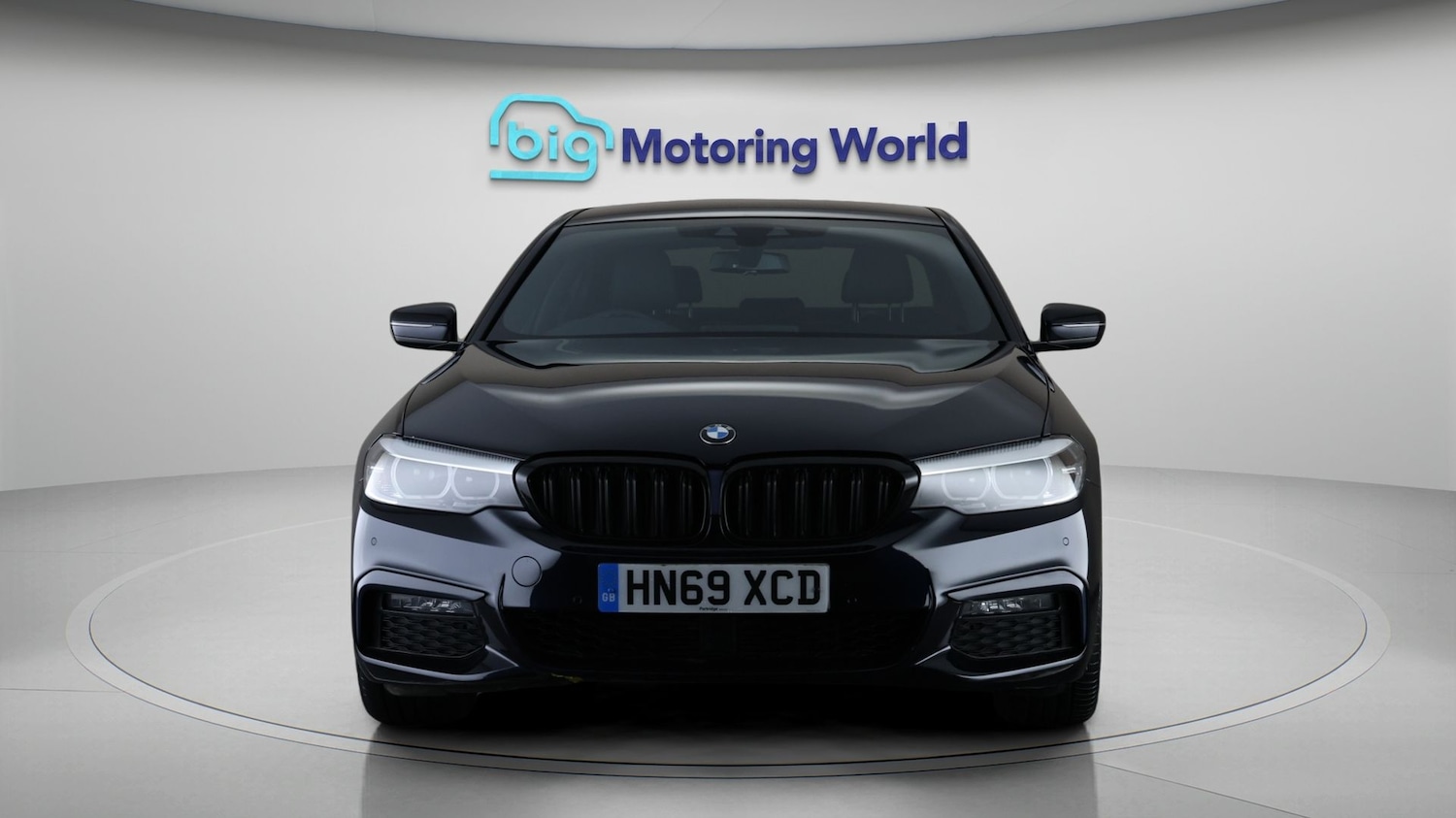 Used BMW 5 Series 2019 for sale - 77608136: Photo 2