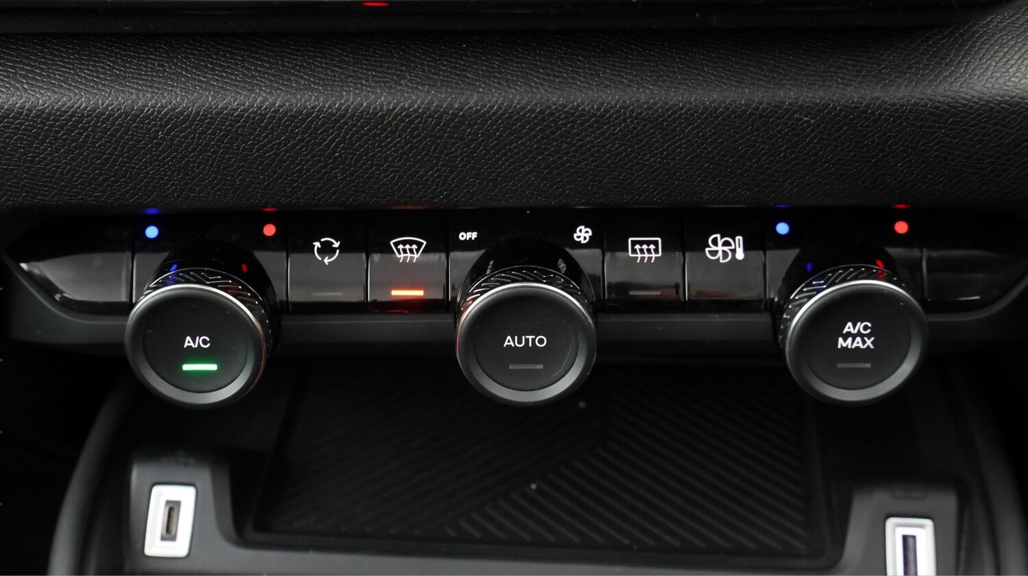 Used Citroen C4 2022 for sale - 77182192: Photo 12