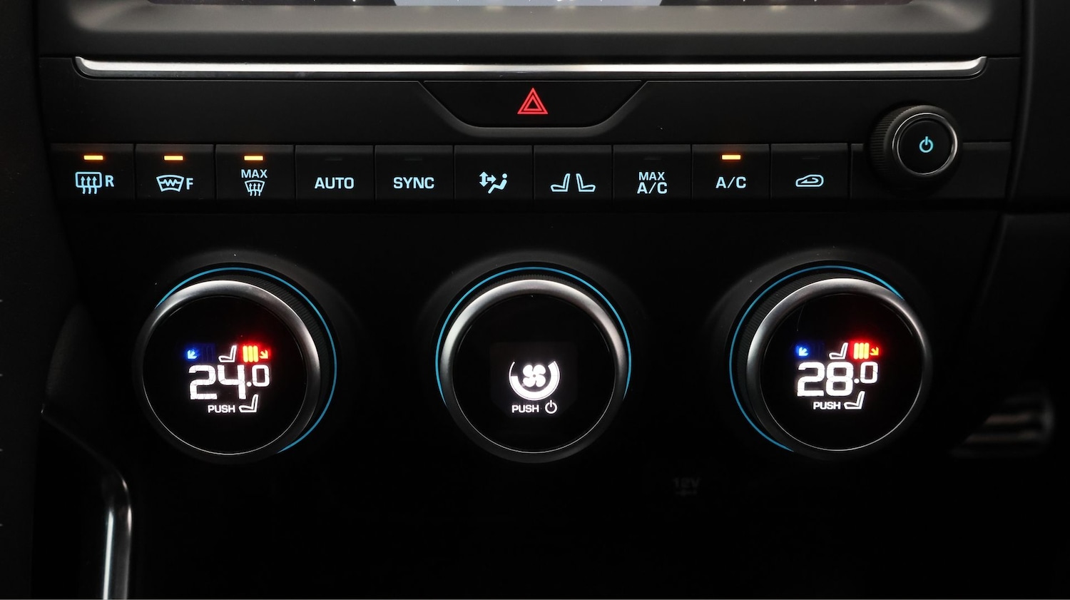 Used Jaguar E-Pace 2019 for sale - 77206313: Photo 12