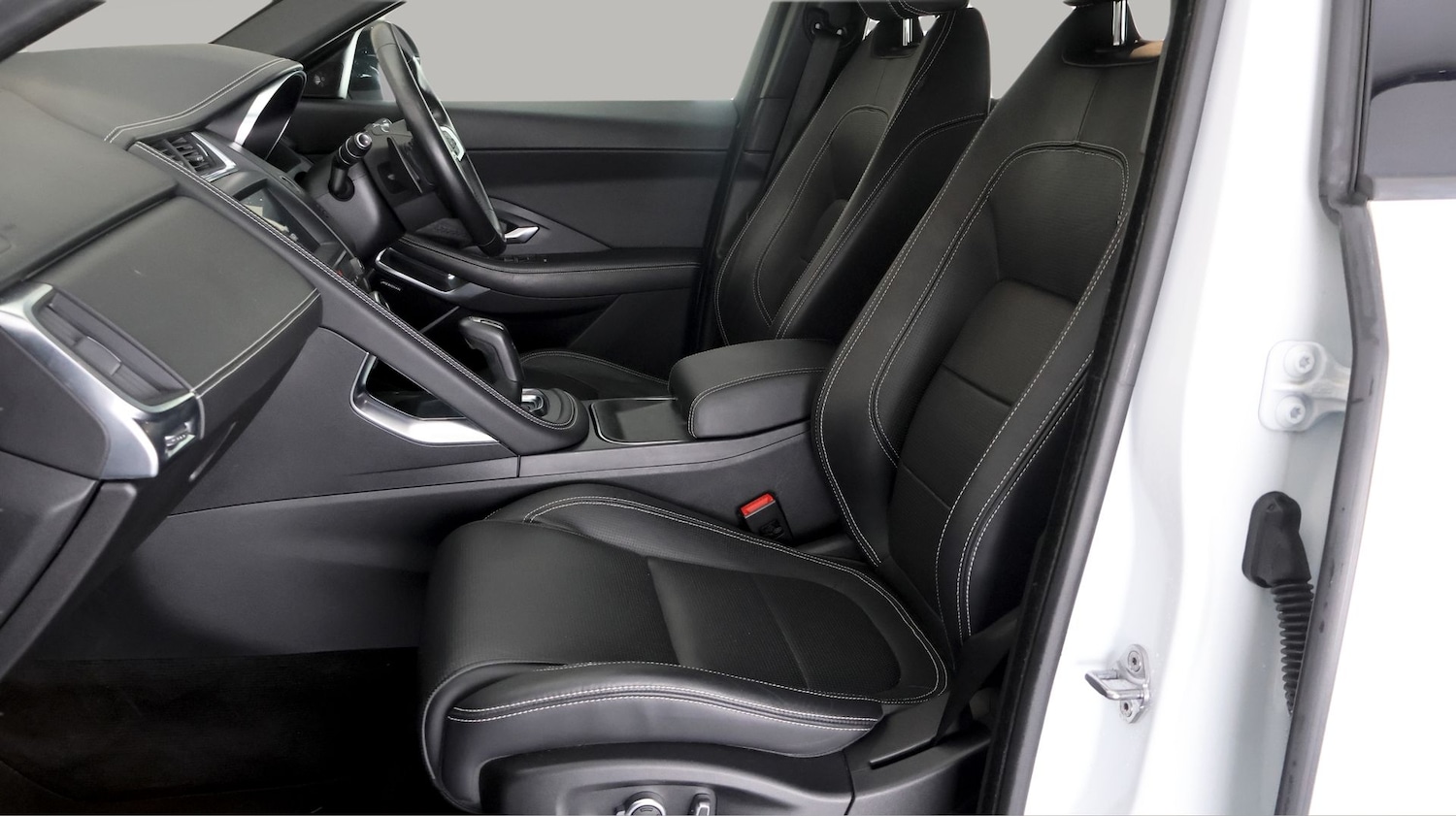 Used Jaguar E-Pace 2019 for sale - 77206313: Photo 14