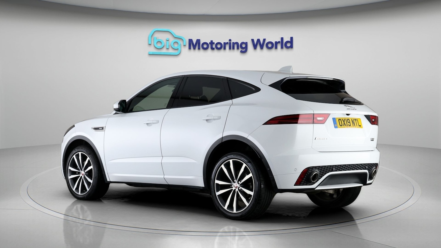 Used Jaguar E-Pace 2019 for sale - 77206313: Photo 5