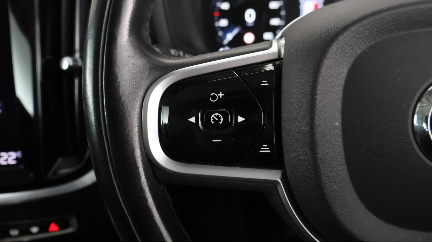 Used Volvo V60 2021 for sale - 76137349: Photo 23