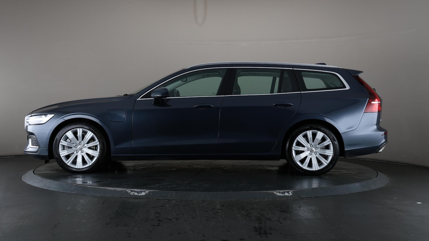 Used Volvo V60 2021 for sale - 76137349: Photo 37