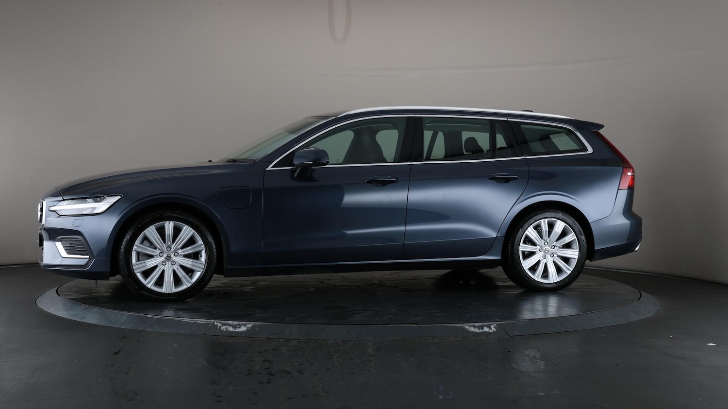 Used Volvo V60 2021 for sale - 76137349: Photo 39