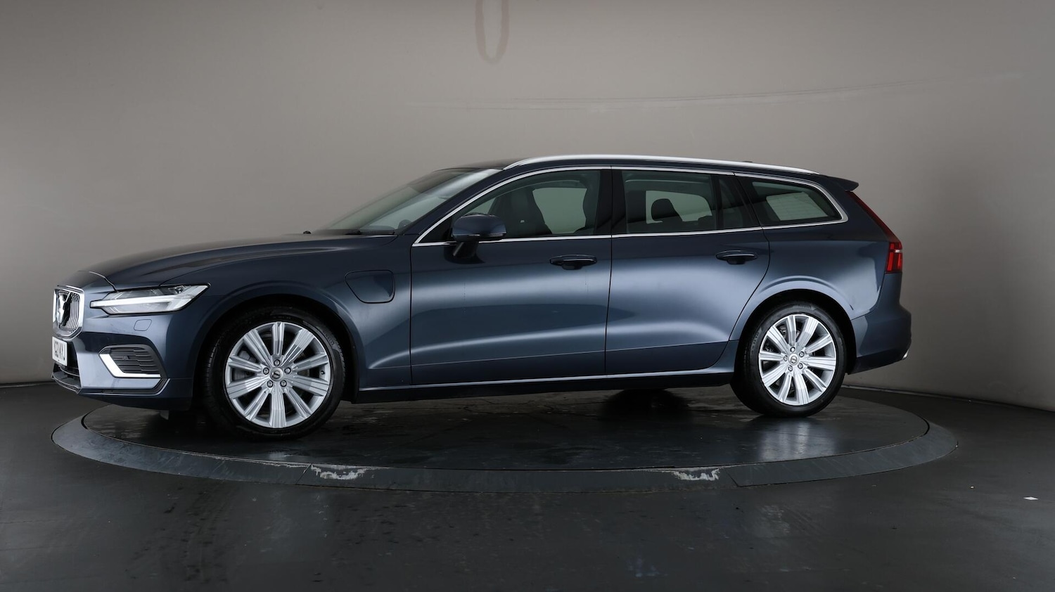 Used Volvo V60 2021 for sale - 76137349: Photo 40