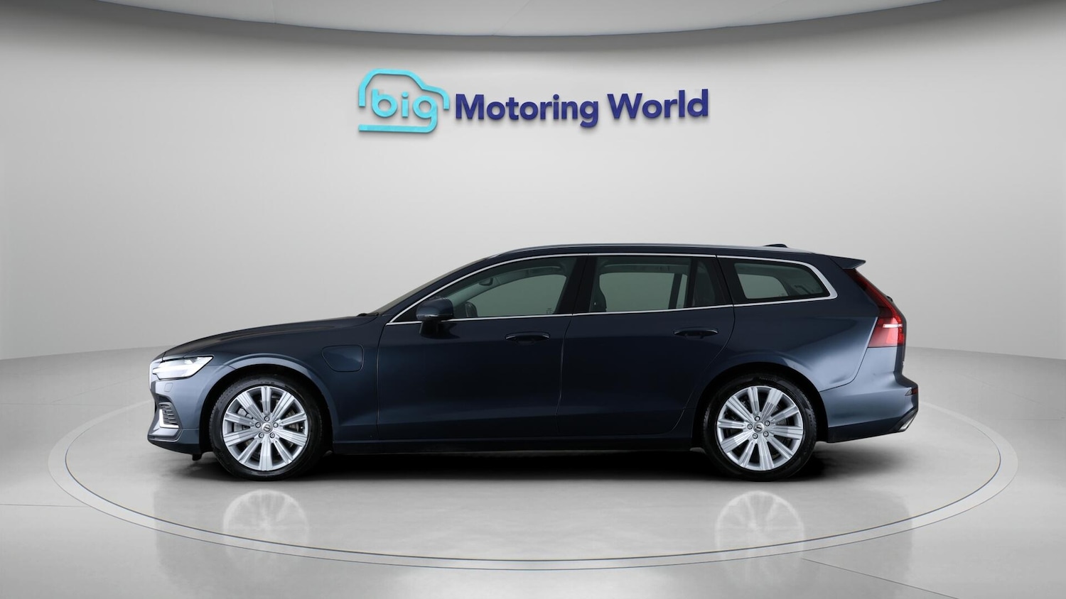 Used Volvo V60 2021 for sale - 76137349: Photo 5