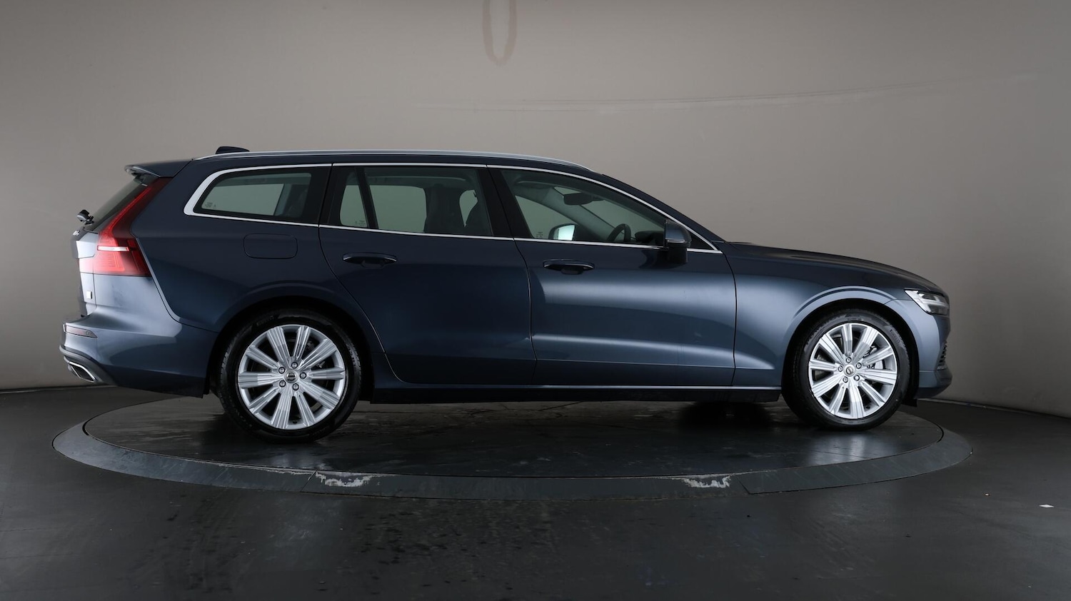 Used Volvo V60 2021 for sale - 76137349: Photo 62