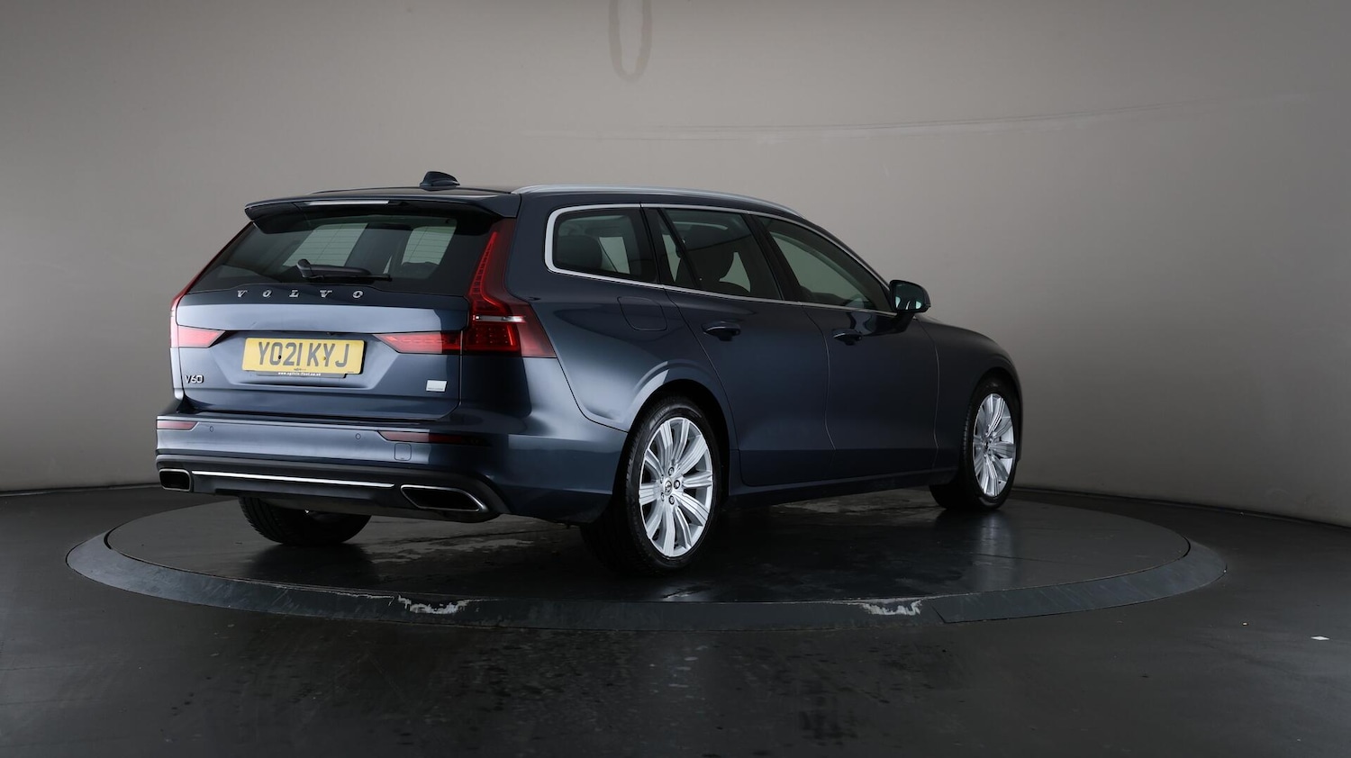 Used Volvo V60 2021 for sale - 76137349: Photo 67