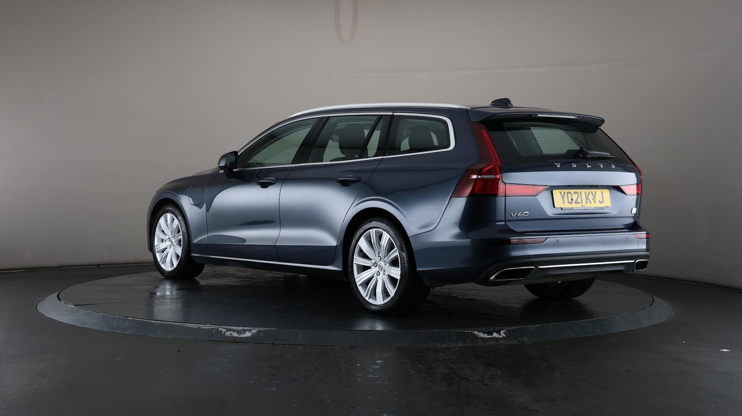Used Volvo V60 2021 for sale - 76137349: Photo 73