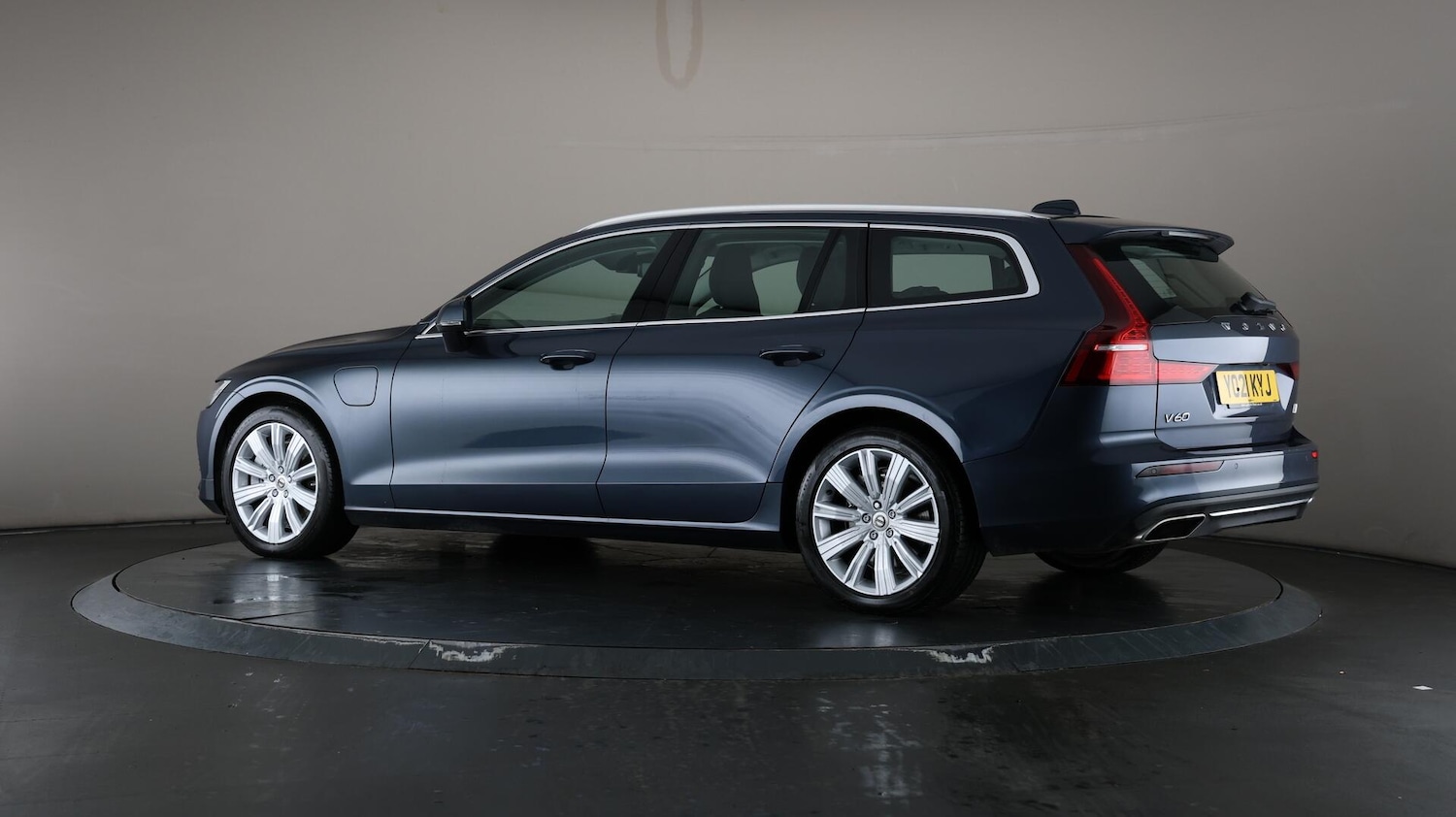 Used Volvo V60 2021 for sale - 76137349: Photo 75