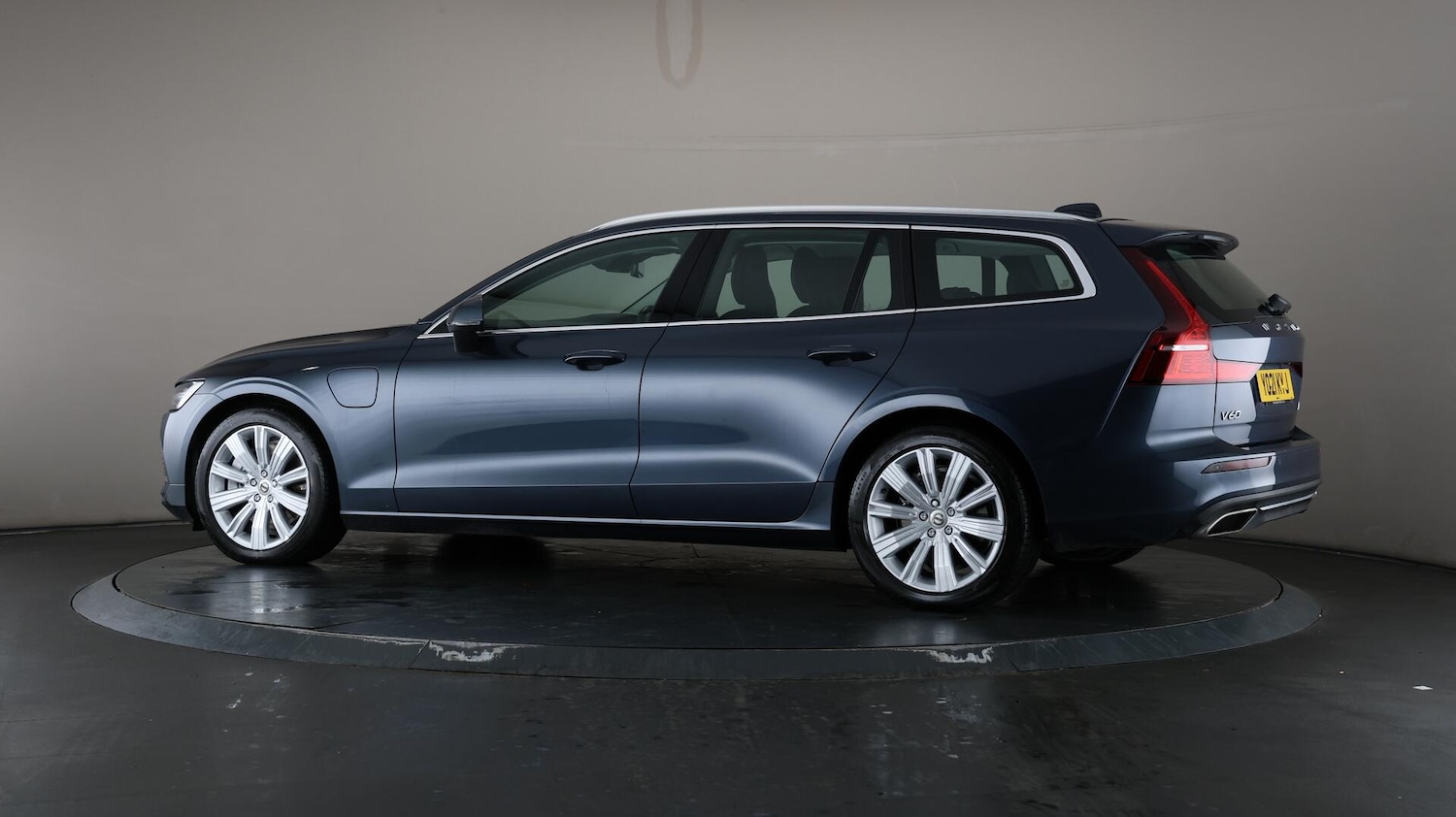 Used Volvo V60 2021 for sale - 76137349: Photo 76