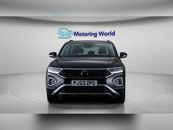 Used Volkswagen T-Roc 2023 for sale - 77610218: Photo