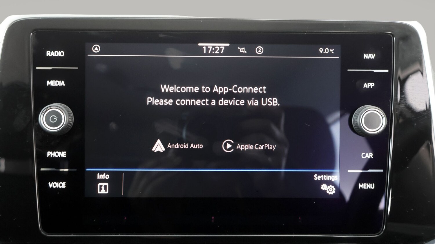 Used Volkswagen T-Roc 2024 for sale - 77497897: Photo 23