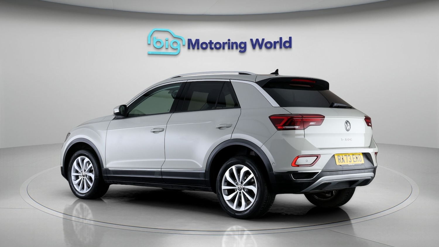 Used Volkswagen T-Roc 2024 for sale - 77497897: Photo 5