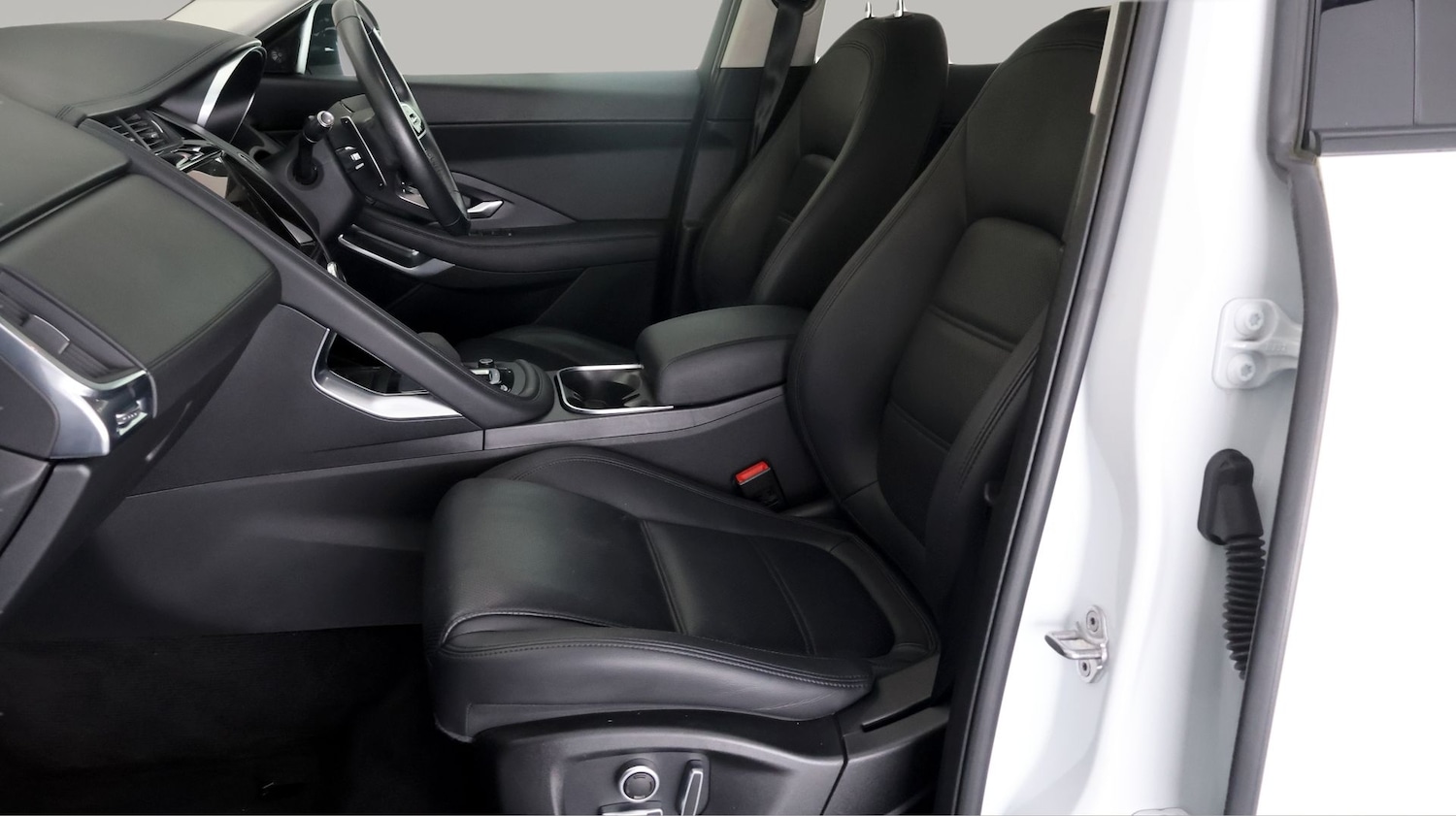 Used Jaguar E-Pace 2021 for sale - 77558796: Photo 13