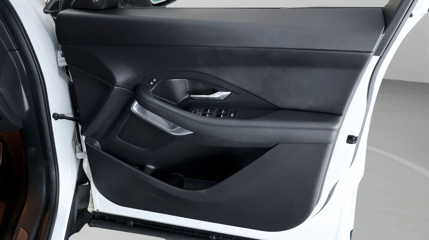 Used Jaguar E-Pace 2021 for sale - 77558796: Photo 14